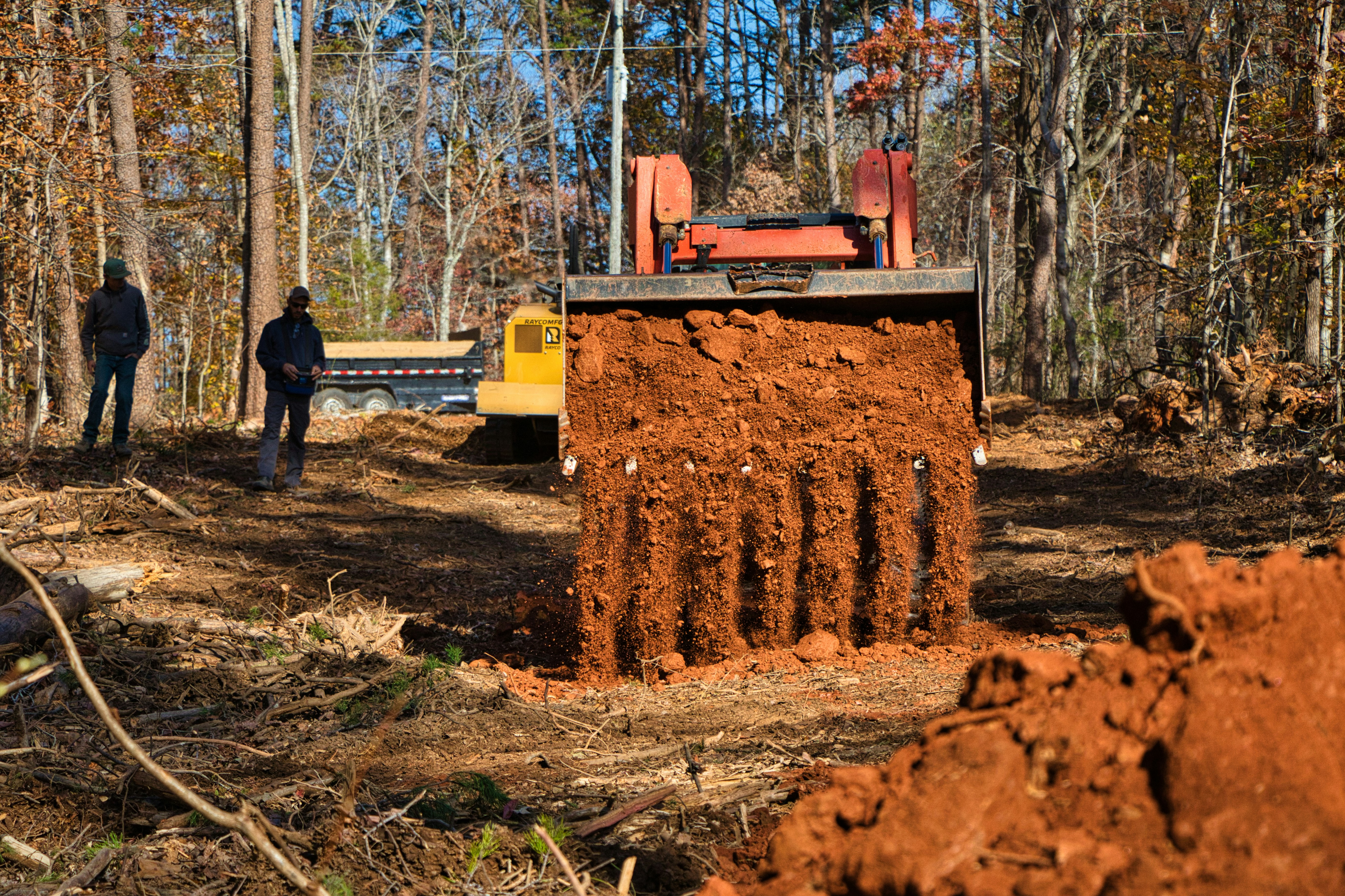 Local Asheville North Carolina tree services, tree trimming, stump grinding, landscaping and wood chipping.